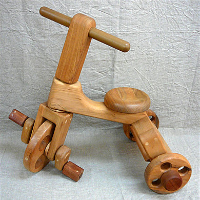 木の三輪車　36,750円